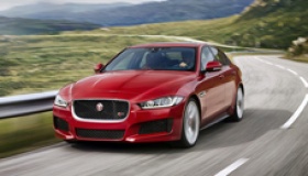 Jaguar представил новый седан XE